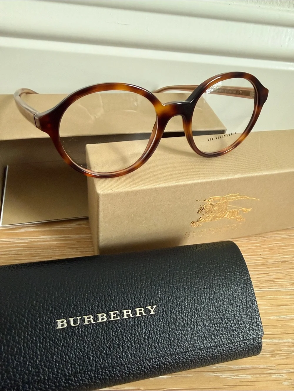 Burberry round glasses